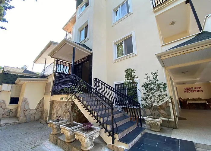Hotel Dede Apart *
